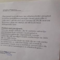 OBAVEŠTENJE NA VRATIMA JEDNE LEKARSKE ORDINACIJE IZAZVALO BURU NA MREŽAMA: Srpski doktor odlučio da ne leči nevakcinisane (FOTO) 