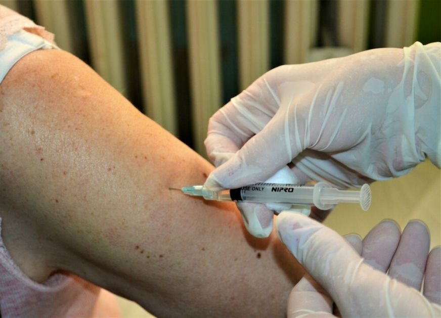 OBAVEZNA VAKCINACIJA: Gradonačelnik-lekar naredio obavezno cepljenje protiv kovida, sada mu prete smrću