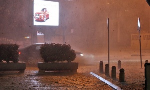 Upozorenja se obistinila! Snažna oluja pogodila Srbiju, vetar nosio drveće i semafore! (FOTO, VIDEO)