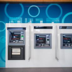 OPREZ! Pažljivo birajte bankomate sa kojih podižete novac, greške se SKUPO NAPLAĆUJU