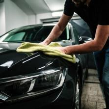 OBRATITE PAŽNJU DA NE BISTE UNIŠILI AUTOMOBIL: Ovi trikovi za čišćenje vam donose više štete nego koristi