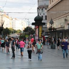 OBRATITE PAŽNJU! U Beogradu se pojavili PREVARANTI, evo na koji način OBMANJUJU ljude! (FOTO)