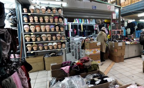 OCE LADI, NECE LADI: Šokantna ispovest devojke koja je radila u kineskoj prodavnici