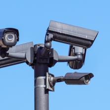 ODZVONILO BAHATIM VOZAČIMA! Postavljene kamere na OVIM lokacijama - SNIMAJU svaki PREKRŠAJ