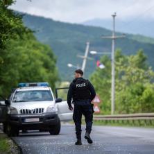 OGLASILA SE POLICIJA LAŽNE DRŽAVE: Tvrde da je srpske automobile u Zubinom Potoku palio Srbin?