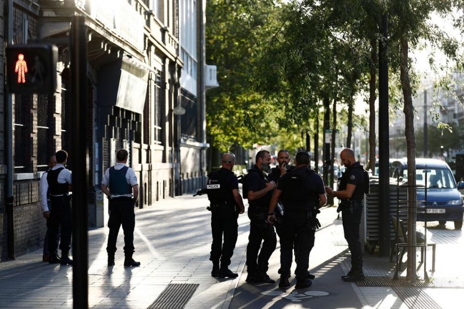 OKONČANA TALAČKA KRIZA U BANCI U FRANCUSKOJ: Otmičar oslobodio taoce i predao se policiji