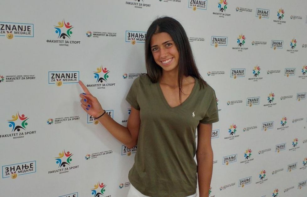 OLGA DANILOVIĆ NAPRAVILA REZ: Mlada srpska teniserka trenira sa Tatjanom Ječmenicom