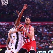 OLIMPIJAKOS ŠAMPION GRČKE: Nikola Milutinov među najzaslužnijima za slavlje Pirejaca