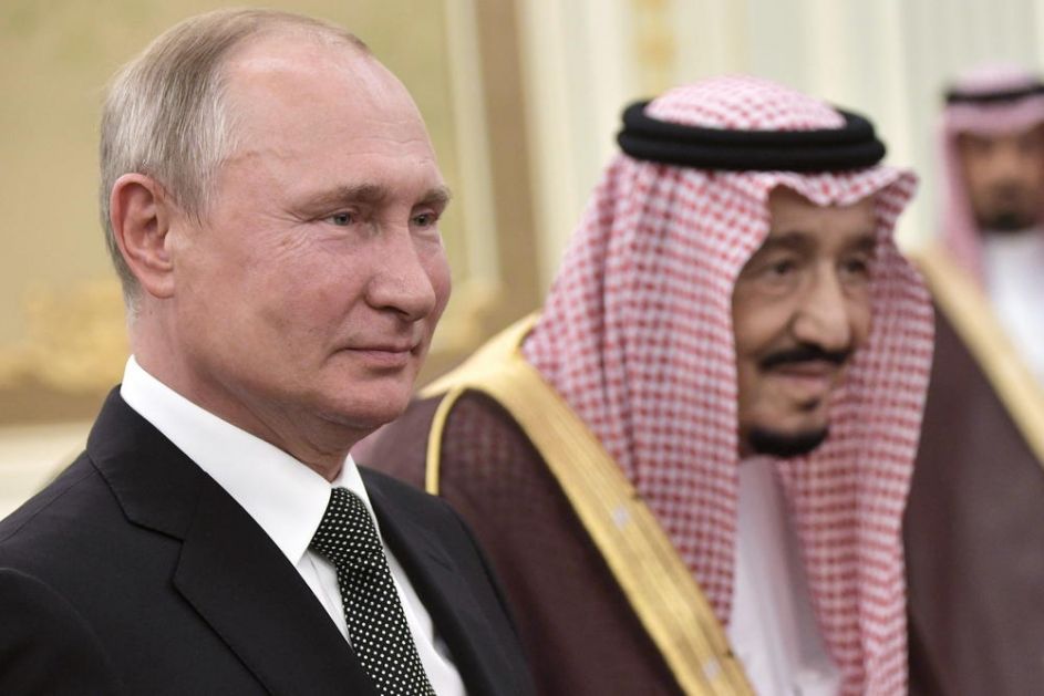 OMANULI! PUTIN DOČEKAN ČUDNOM MELODIJOM: Saudijski vojni orkestar odsvirao rusku himnu tako da je Putin jedva prepoznao! Evo kako je reagovao! (FOTO)