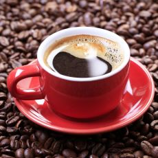 OMILJENI NAPITAK MNOGIH IMA I MRAČNU STRANU: Kafa prolazi kroz različite procese obrade-neki od njih su rizični po zdravlje