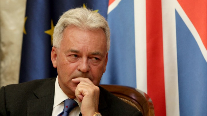 OPASNI JEZICI SA ZAPADA! Britanski ministar: NATO morao da interveniše, da oslobodi Kosovo
