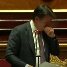 OPŠTA PANIKA U ITALIJANSKOM PARLAMENTU: Premijer Konte nije mogao da se uzdrži od kašlja, intervenisala predsednica Senata (VIDEO)
