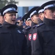 ORILO SE BANJA LUKOM: Ovako kadeti MUP Republike Srpske pevaju Pukni zoro (VIDEO)