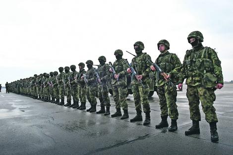 ORUŽJE 21. VEKA Politika: Vojska Srbije dobija BELGIJSKE PUŠKE