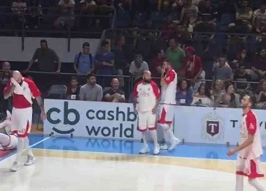 OVAKO SE POŠTUJE LEGENDA: Košarkaši Crvene zvezde pozdravili Nikolu Rađena (KURIR TV)