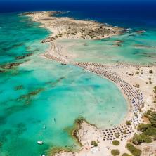 OVAKVU NIKADA NISTE VIDELI: Na ostrvu Krit nalazi se NAJLEPŠA PLAŽA NA SVETU, evo zašto je ZABRANJENO uzimati ŠKOLJKE  sa nje