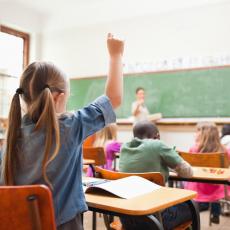 OVO SU PRAVILA KOJA ĆE VAŽITI ZA ŠKOLE: Šta se dešava sa ostatkom razreda ako se jedan učenik zarazi?