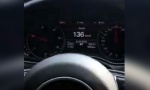 Obilazi policiju na auto-putu, juri brzinom od 260 kilometa na sat i sve to snima: Novi snimak divljanja (VIDEO)