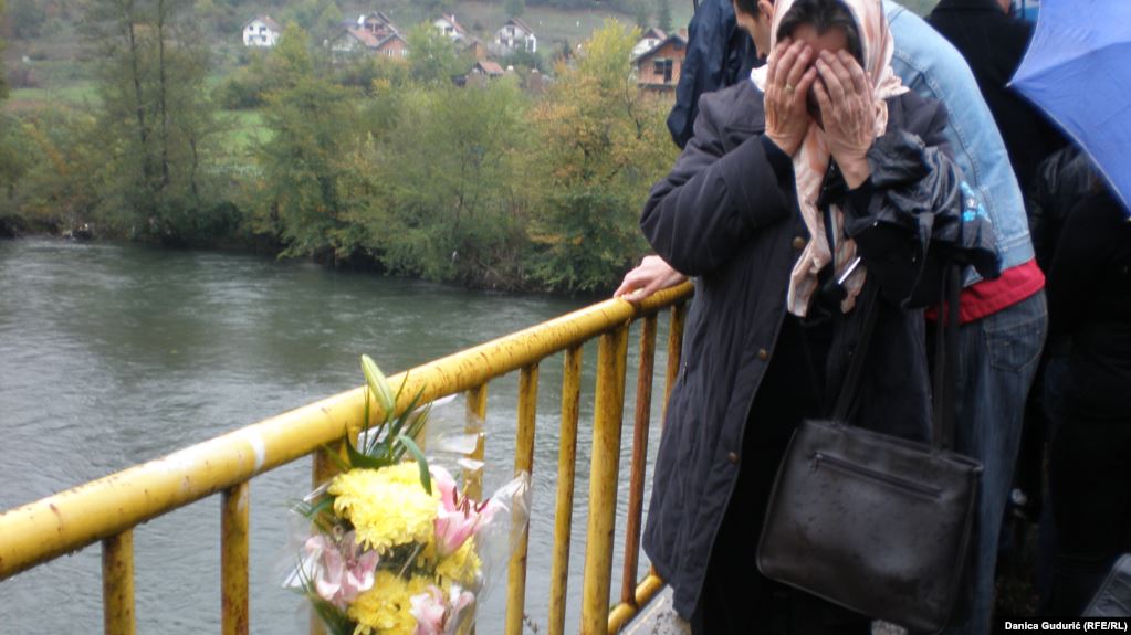 Obilježena 27. godišnjica stradanja Bošnjaka u Sjeverinu: Porodice ubijenih još uvijek čekaju na pravdu