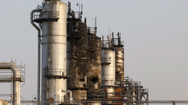 Objavljene fotografije: Naftna postrojenja posle napada