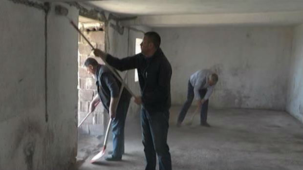 Obnova objekta u selu Ljubožda na KiM za raseljene Srbe