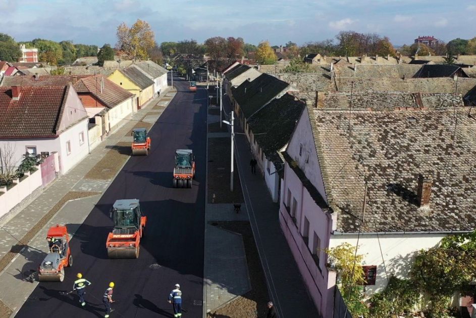 Obnova ulica u Odžacima pre roka, dogodine šminkanje puteva po selima