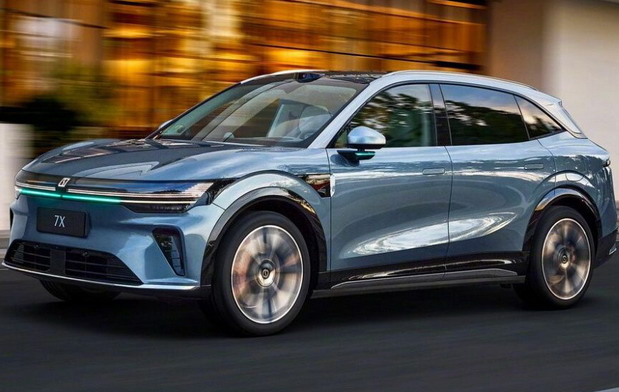 Obnovljeni električni Zeekr 7X