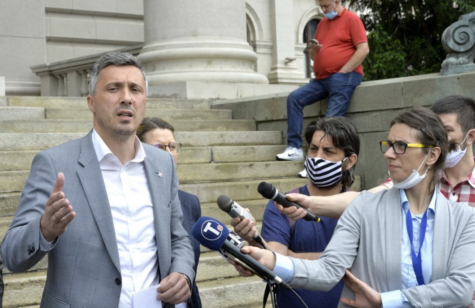Obradović: Prekidam štrajk glađu; Mihajlović: Dobro što je prekinut post, sad istraga