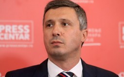
					Obradović: Vučić tajno pregovara sa Tačijem da Kosovu budu pripojeni Preševo i deo Medveđe 
					
									