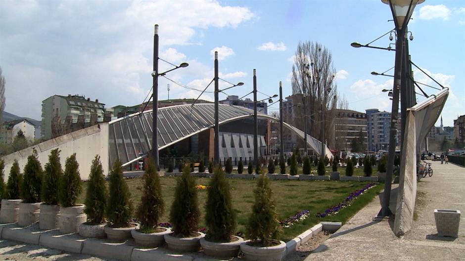 Obustavljena gradnja zida u severnoj Mitrovici