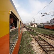 Očevici nesreće u Beogradu kad je voz naleteo na ženu: Malo je falilo da pogine zbog gluposti!