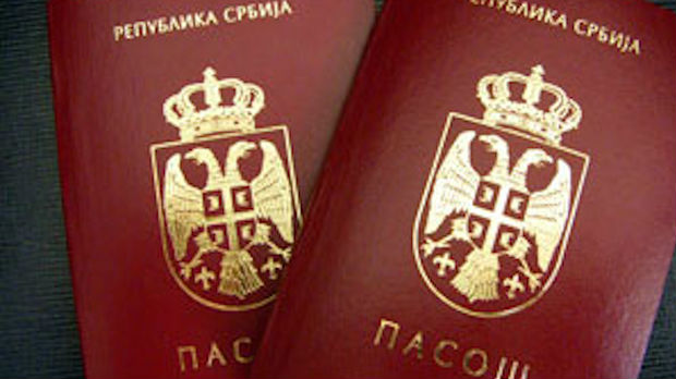 Od 1. januara maloletnici će moći u Crnu Goru samo uz pasoš ili ličnu kartu