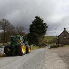 Od 1. januara naredne godine traktori neće moći da saobraćaju putevima bez zaštitnih ramova