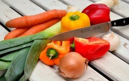 
					Od 1. marta poljoprivredna gazdinstva mogu da prodaju hranu biljnog porekla 
					
									