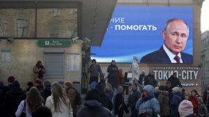 Od lade do peciva i uvijača za kosu: Moskovski tajms sačinio spisak „poklona“ za Ruse koji budu glasali za Putina