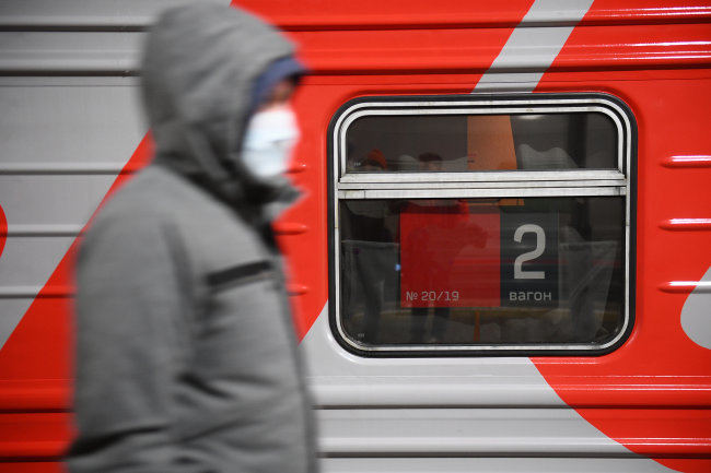 Od podne ukidanje međugradskog autobuskog i železničkog saobraćaja