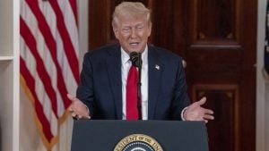 Od „zlatne ere Amerike“ do imaćete manje igračaka i biće skuplje: Da li je ekonomski balon Trampove Bele kuće pred pucanjem?