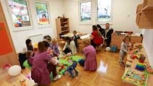 Oda našoj Deci svetlosti, istine i ljubavi