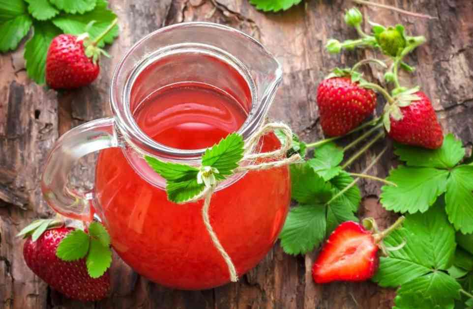 Odličan za najmlađe ukućane i pun vitamina: Napravite domaći sok od jagode (RECEPT)