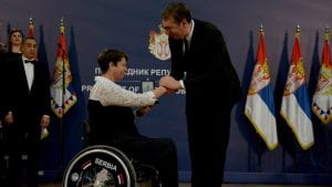 Odlikovana 93 pripadnika Ministarstva odbrane i Vojske Srbije