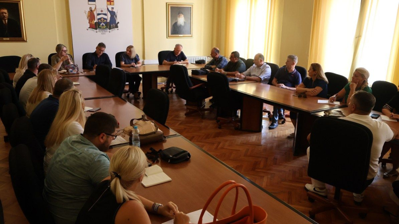 Održan sastanak sa direktorima osnovnih i srednjih škola