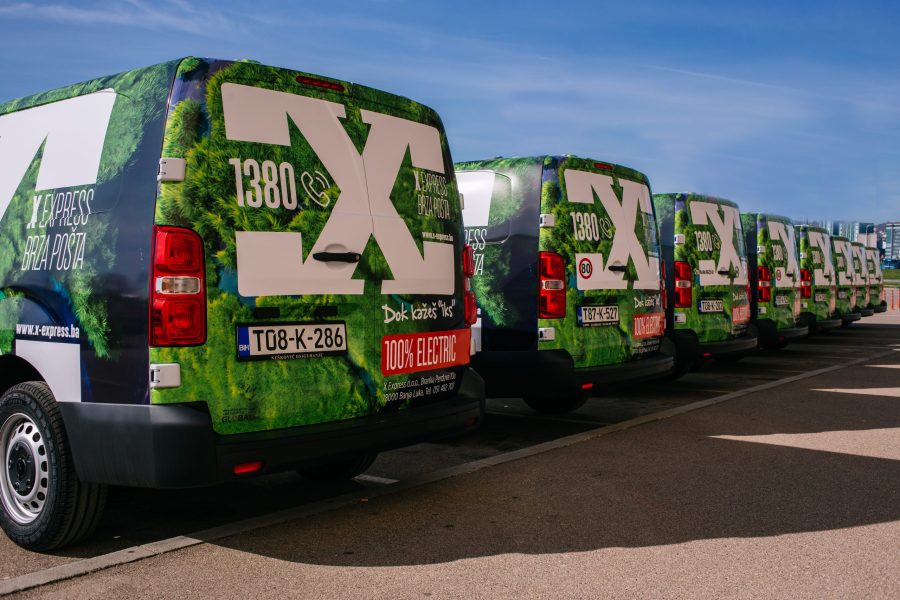Održiva dostava: X express brza pošta uvodi dodatnih 80 električnih  dostavnih vozila