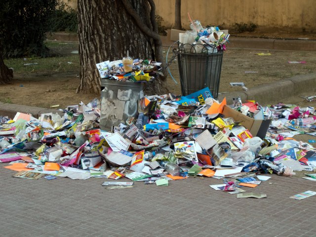 Odvoz smeća drastično poskupljuje: Grad je prljaviji nego ikad