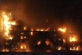 Ogroman požar progutao dve zgrade; Stradalo 10 osoba FOTO/VIDEO