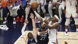 Oklahoma pobedila u Mineapolisu i stigla na korak do velikog finala NBA lige (VIDEO)