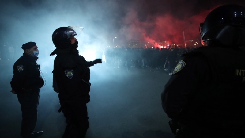 Okršaj policije i Torcide kod Zagreba