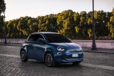Olivije Fransoa za volanom modela Fiat 500: svetska premijera prve test vožnje
