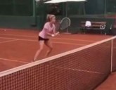 Ona nije teniserka, već poznata pevačica koju svi znate: Pogledajte kako igra tenis