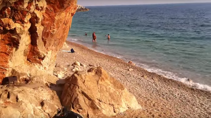 One of the most beautiful beaches on the Adriatic can disappear. They will destroy it, they are all outraged by what emerges on its rocks (VIDEO)