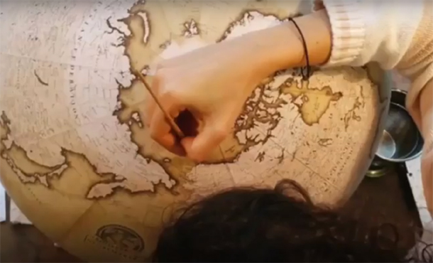 Oni iscrtavaju granice svijeta: Ovako nastaje globus (Video)